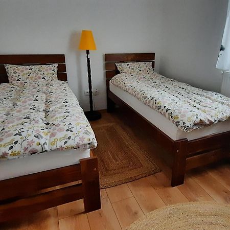 New And Comfortable Two Bedroom House Garana Exterior photo