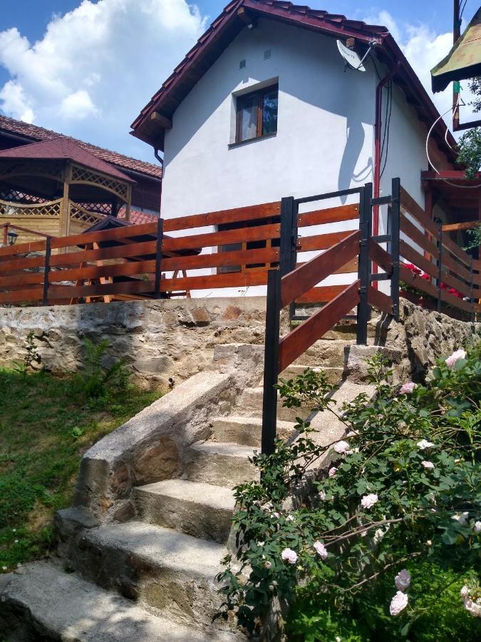 New And Comfortable Two Bedroom House Garana Exterior photo